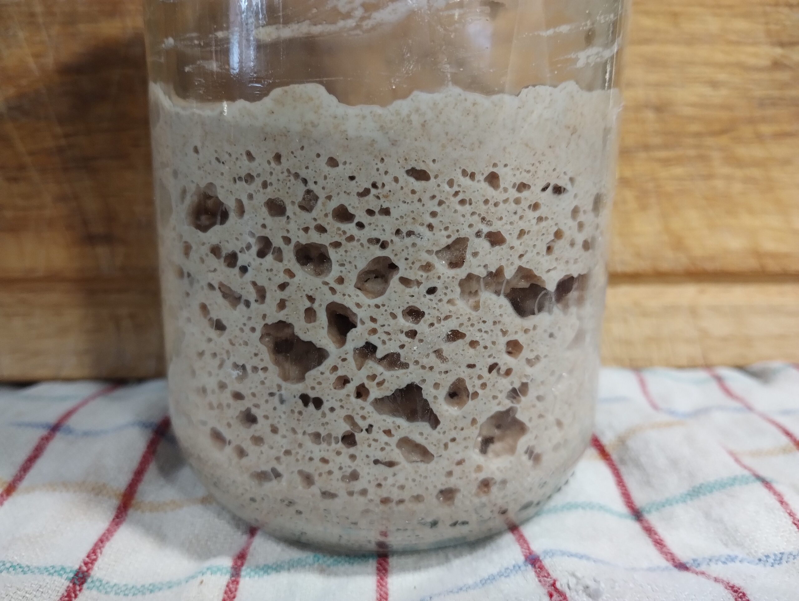 Anstellgut für Sauerteig ganz einfach selbst herstellen 